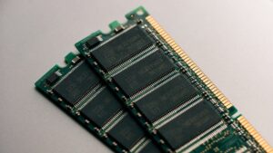 Do czego jest potrzebna pamięć RAM?